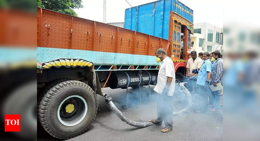 Urgent Tech Glitch Delays Pollution Certificates for Challaned Vehicles
