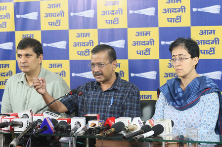 Kejriwal Warns: Ending Cotton Duty Could Devastate US Farmers