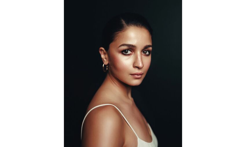 Alia Bhatt Celebrates Janhvi Kapoor and Ishaan Khatter's Oscar-Bound Film