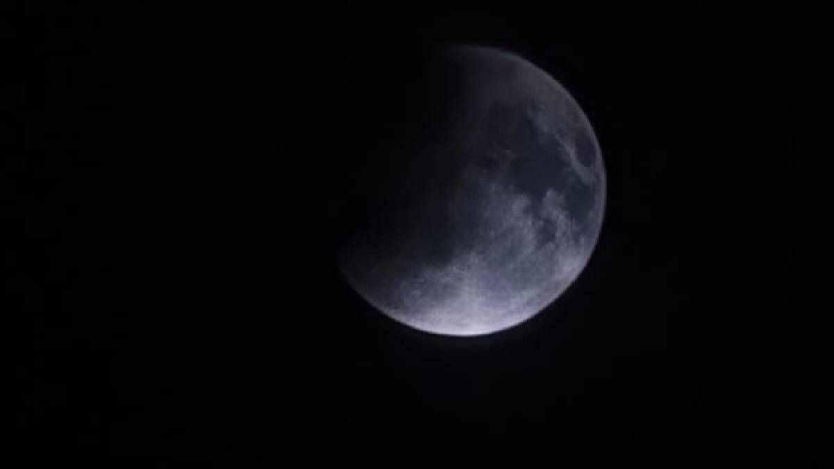 Experience the Enchantment of the Rare Blood Moon Total Lunar Eclipse