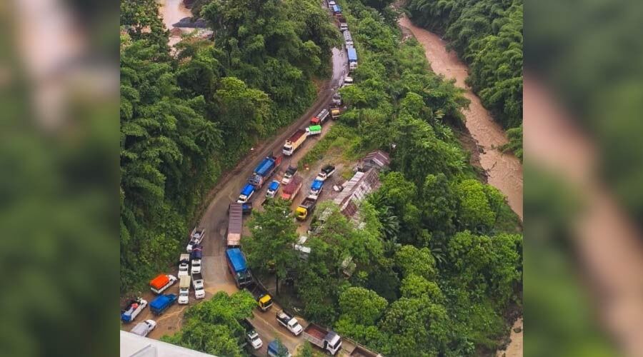 Trucker Protests Erupt in Kolasib: Roads Blocked Amid Crippling Conditions