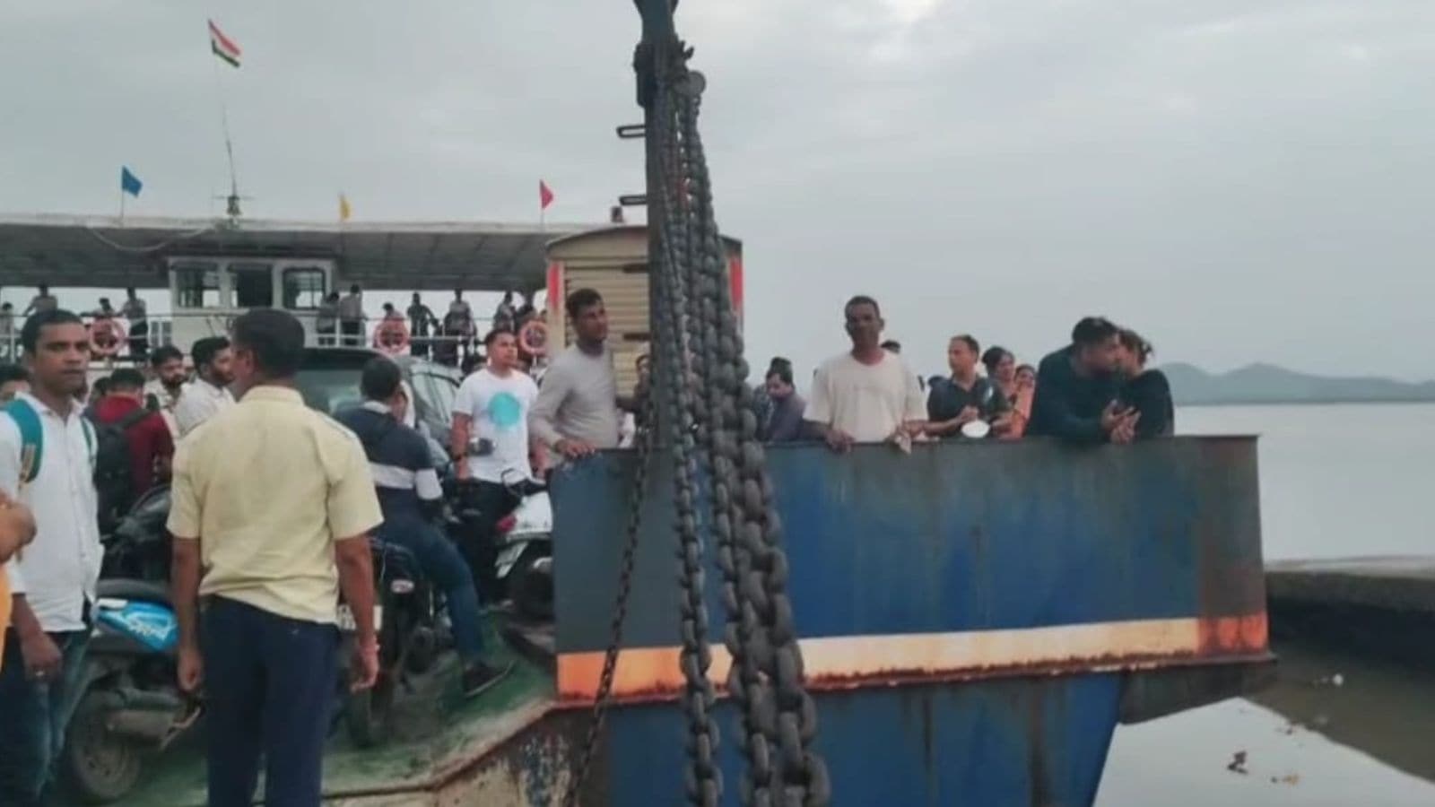 Ferry Breakdown Leaves Over 70 Stranded for Two Hours in Virar