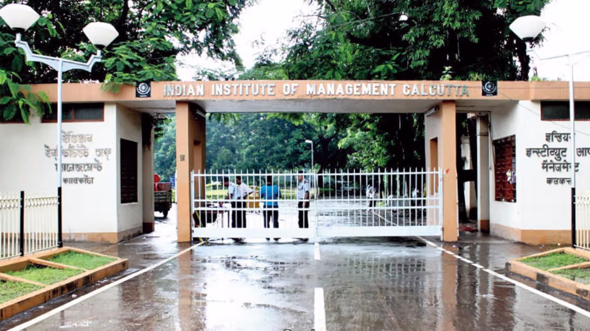 Tripura Partners with IIM Calcutta to Empower 250 Aspiring Crorepati Didis