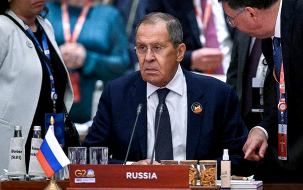 Russian FM Labels Europe as 'Quack Doctor' Over Ukraine Crisis Response