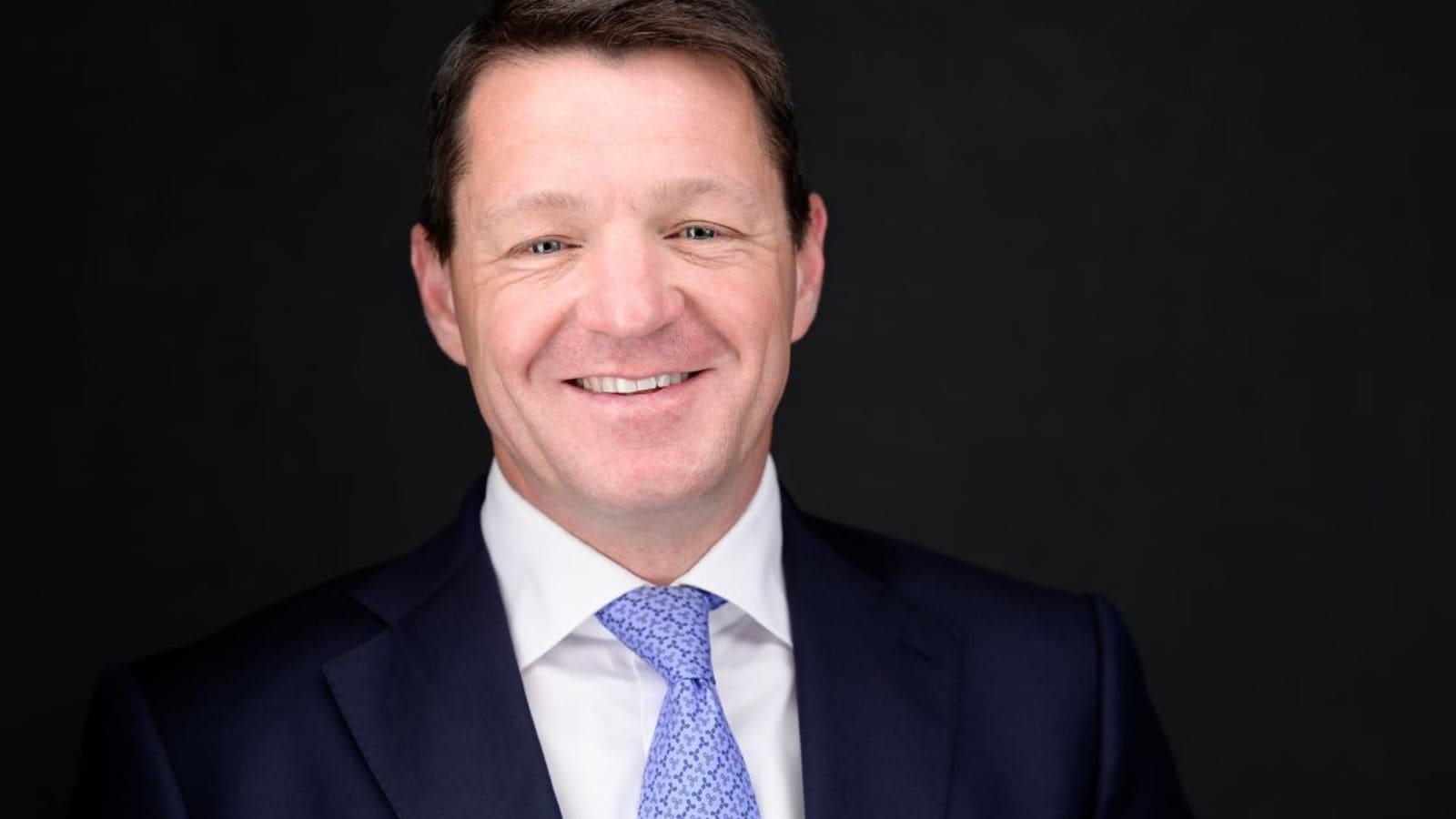 Pieter Elbers Faces Show Cause Notice Amidst IndiGo's Global Expansion Efforts