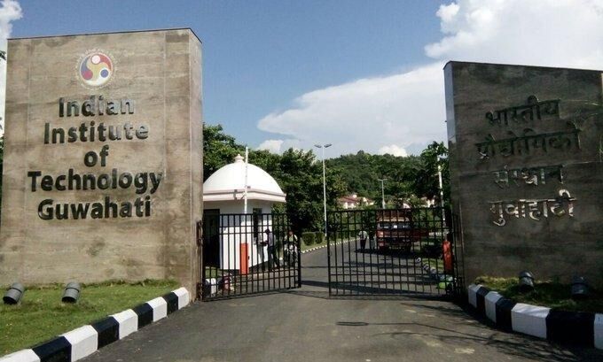 IIT Guwahati Innovates Sunlight-Driven CO₂ to Methanol Conversion Method