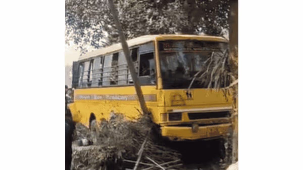 Meghalaya School Bus Crash: Schoolboy Killed, 7 Injured in Ri-Bhoi