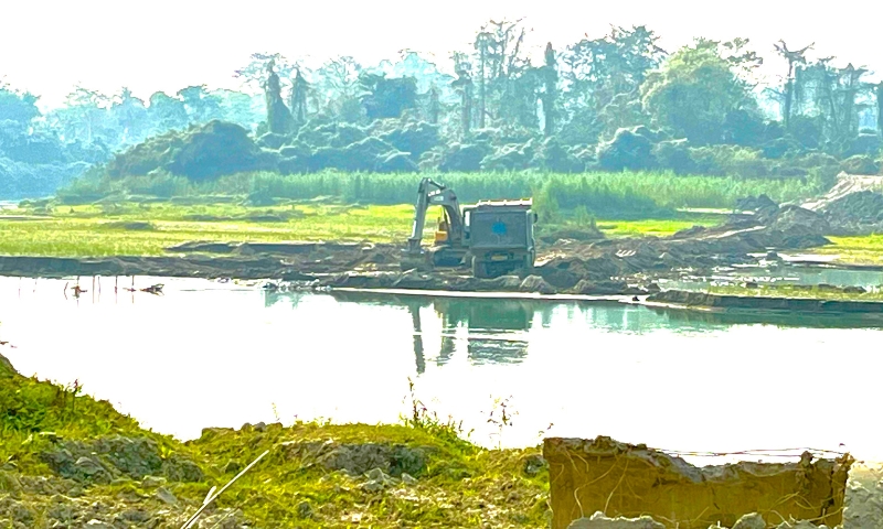 Urgent: Illegal Clay Extraction on Pahumara River Threatens Bajali