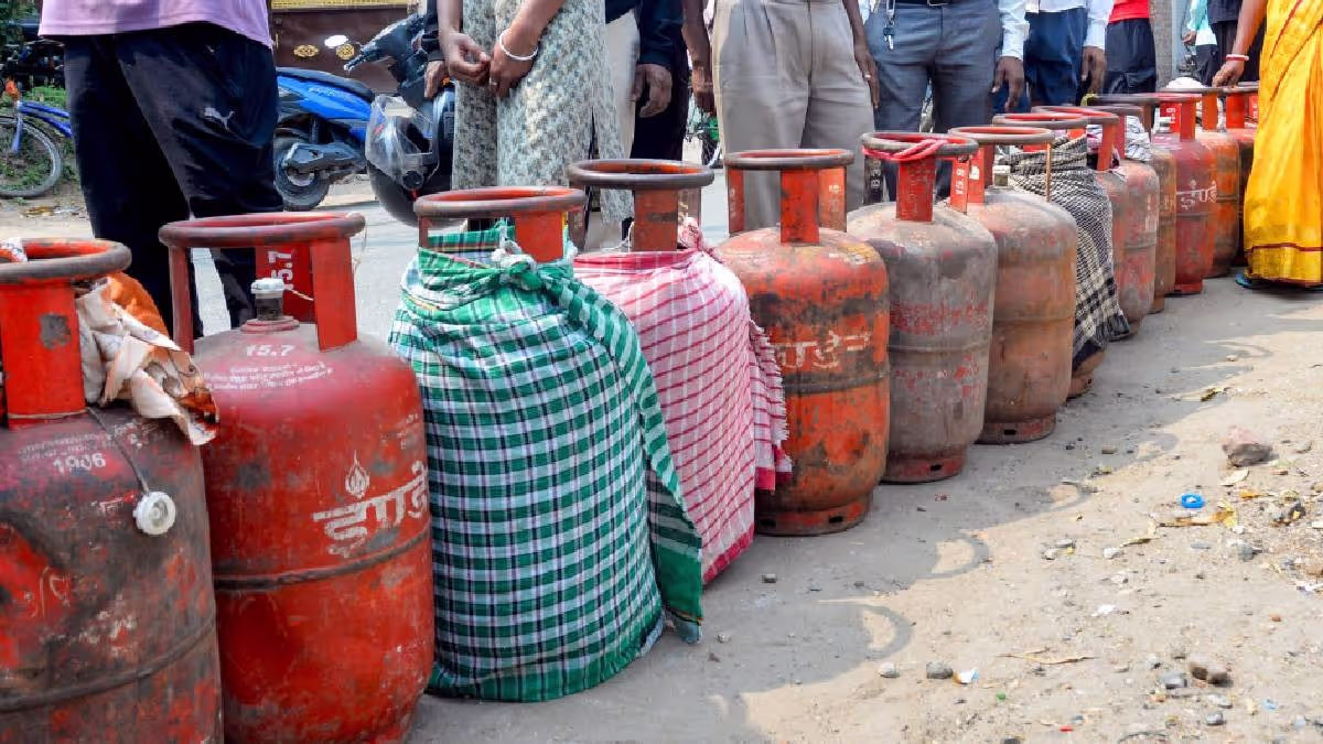 Congress Protests Assam LPG Price Rise, Targets Centre