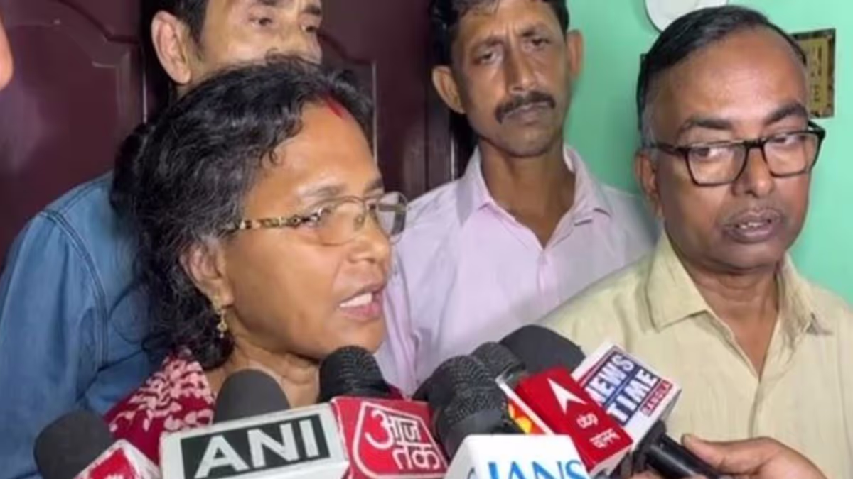 RG Kar Victim's Mother Joins Panihati, Vows Justice & Women's Safety