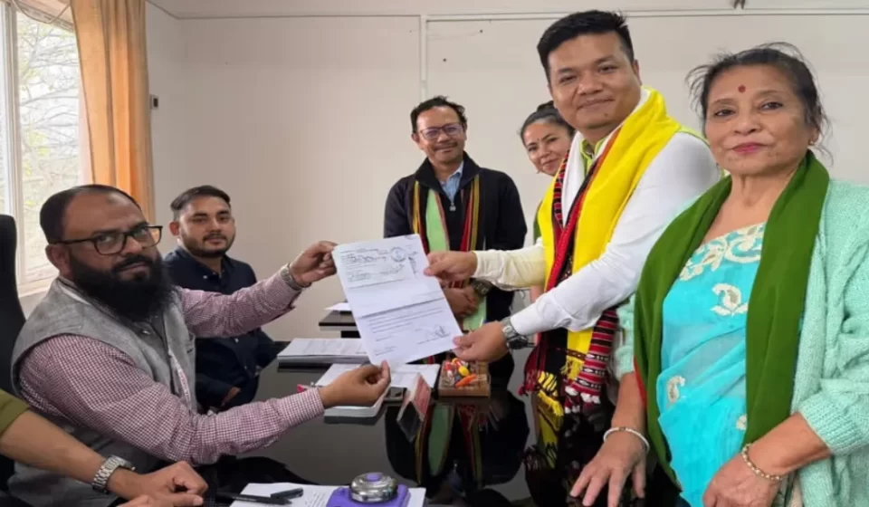 হাফলঙত মনোনয়ন দাখিল: ডেনিয়েল লাংথাছাৰে বিজেপিক তীব্ৰ আক্রমণ