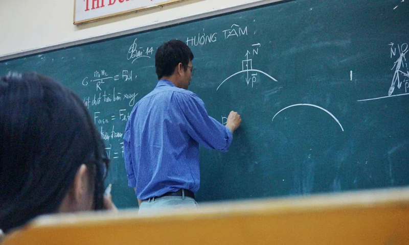 Tripura Guest Lecturers Demand Regularisation Amid Faculty Shortage
