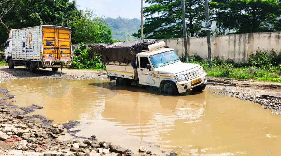 Garbhanga-Rani Road (Jalukbari LAC) Turns Hazardous with Deep Potholes