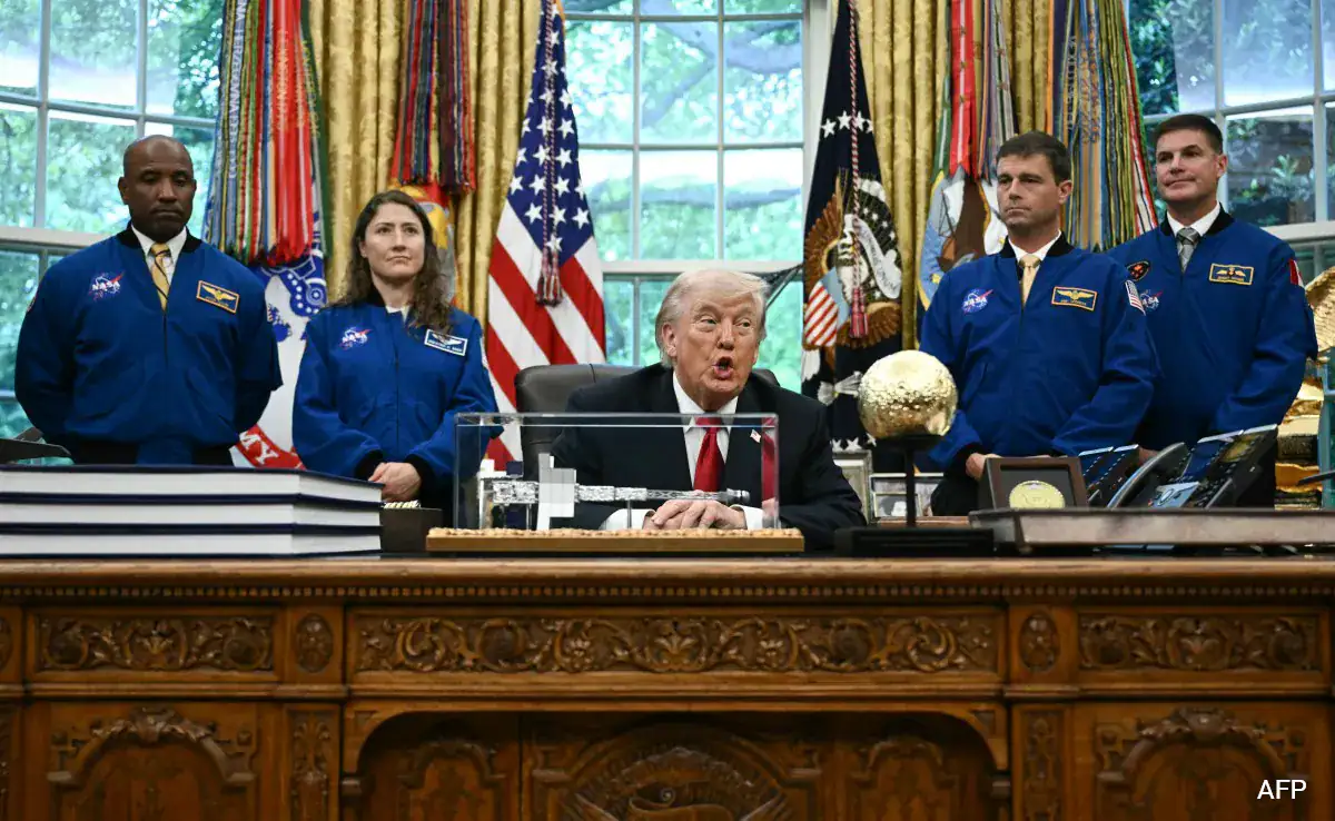 Trump: US Has Shot at Ambitious Crewed Moon Landing Before Term Ends