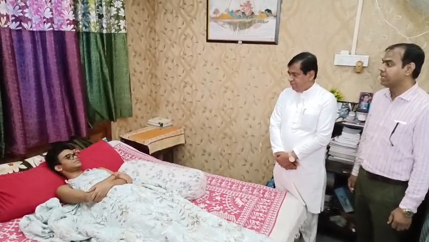 Mayor Visits Jaundice Patients as Water-Borne Outbreak Sparks Alarm