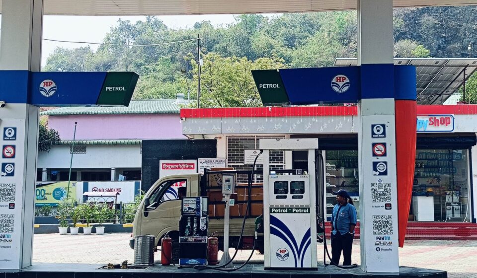 Fuel Alert: Petrol & Diesel Prices Hiked Rs 2.6/L; Cumulative Rs 7.5
