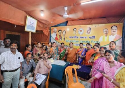 MLA Kalyani Leads Teliamura’s Jhal Muri Celebration as BJP Surges