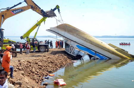 MP Govt Cracks Down on Bargi Cruise Negligence — Urgent Probe