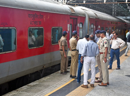 RPF Central Railway's Heroic Ops: 584 Reunited, 25 Lives Saved