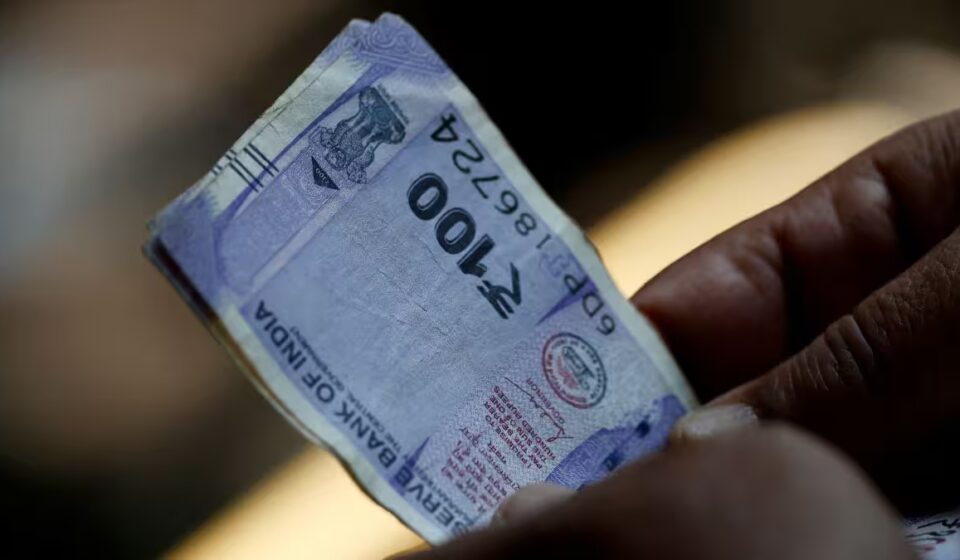 Rupee Plunges to Record Low as US-Iran Ceasefire Fuels Oil Surge