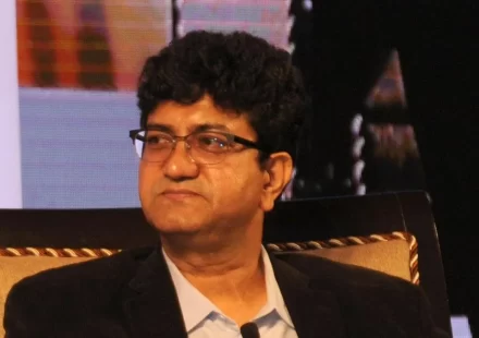 প্ৰসাৰ ভাৰতীৰ নতুন অধ্যক্ষ: বিশিষ্ট গীতিকাৰ প্ৰসুন যোশী নিযুক্ত
