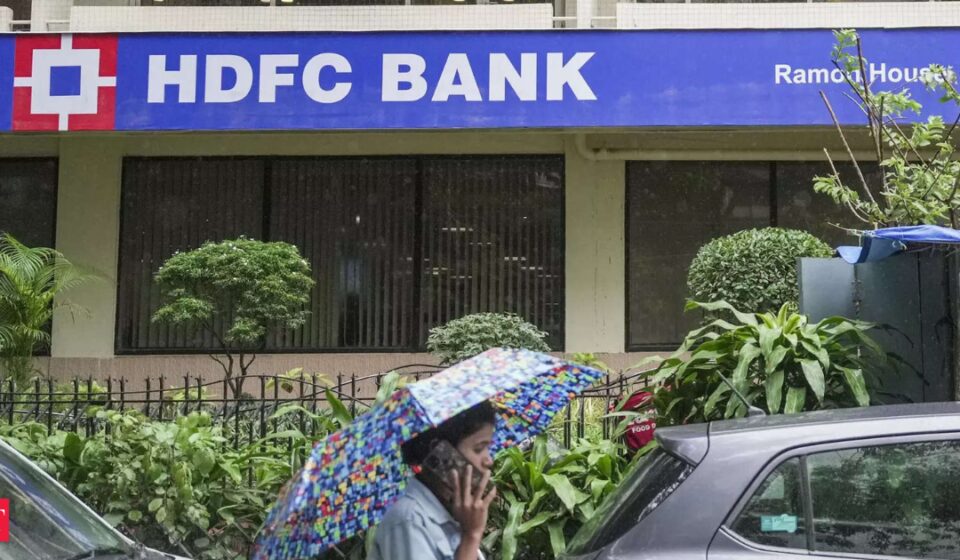 Scathing Review Dismisses Ex-HDFC Chief Atanu Chakraborty's Claims