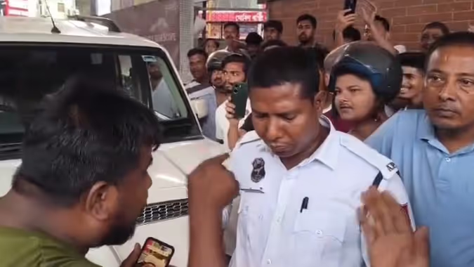 Shocking: Guwahati Traffic Constable Rekibul Ali Suspended for Bribe