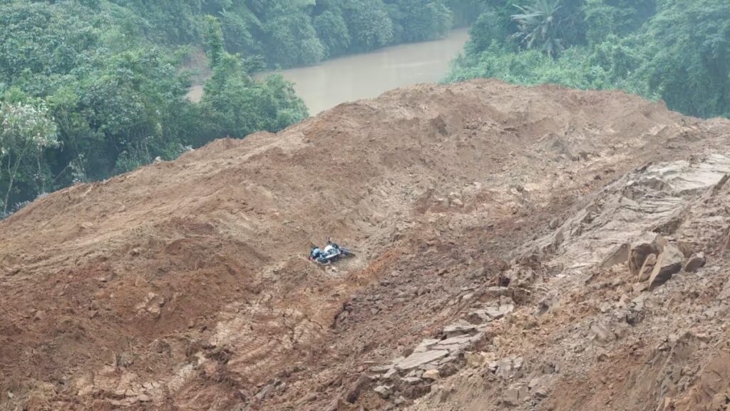 Lower Siang Flood Alert: Siji River Residents Told to Relocate