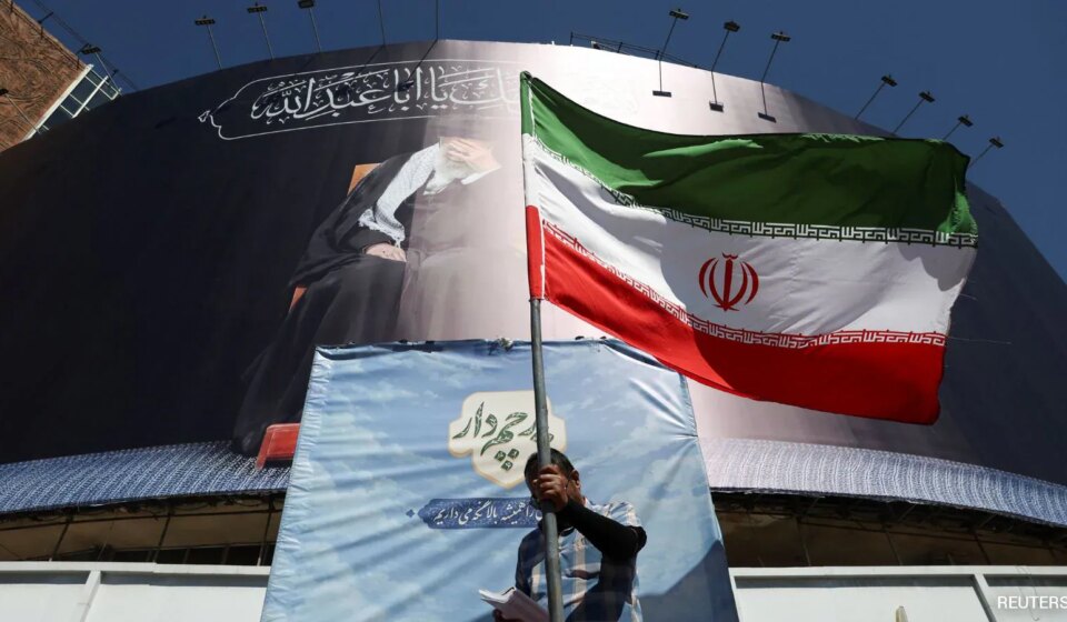 US-Iran Peace Deal LIVE: Protests Erupt in Iran, Netanyahu Warns