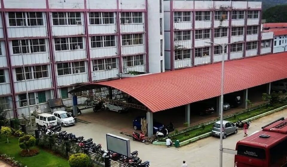GMCH Ceiling Collapse: Four Injured in Plastic Surgery Department