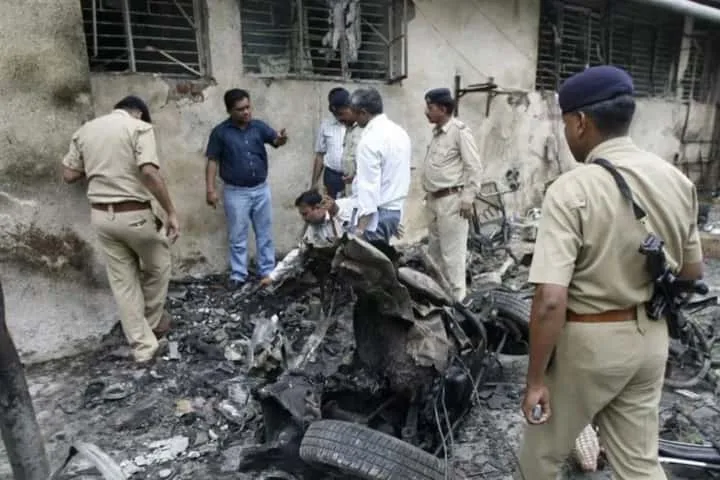আমদাবাদ বিস্ফোৰণ: উচ্চ ন্যায়ালয়ৰ কঠোৰ ৰায়-৩৮ জনৰ মৃত্যুদণ্ড বহাল