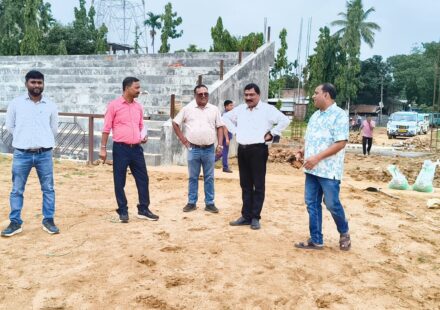 Delegation Reviews Santirbazar Municipal Plans - Key Impacts