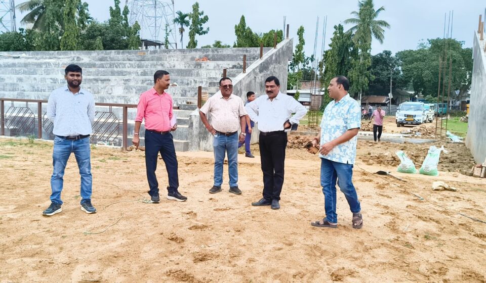 Delegation Reviews Santirbazar Municipal Plans - Key Impacts