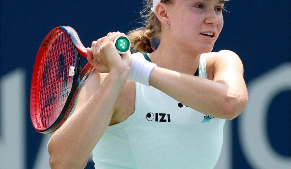 Rybakina Beats Gauff, Swiatek Stuns Svitolina to Reach Toronto Final