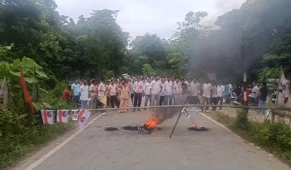 Assam-Arunachal Roads Blocked Indefinitely: Mingmang Badati Firing