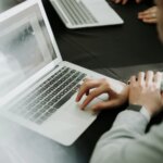AI Developer Awaits Work at MNC: Internet Calls It 'Free Salary'