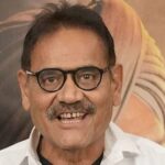 ৫৬ বছৰ বয়সতে হঠাতে মৃত্যু বলীউডৰ জনপ্ৰিয় অভিনেতা মুস্তাক খানৰ — কি হৈছিল তেওঁ?