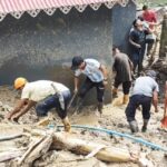 Rimbi Residents Clear Debris as Weather Improves, Bringing Relief