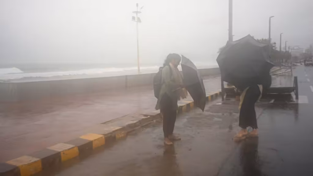 Cyclone Arnab Nears Andhra Coast: Odisha Evacuates 48,000, Schools Shut