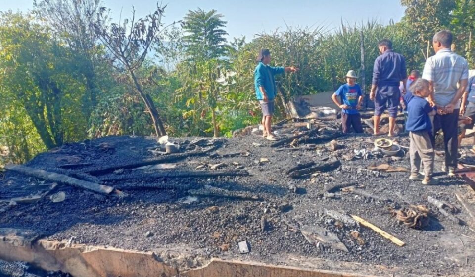 Fire Destroys House in Noklak as Water Shortage Hampers Firefighting