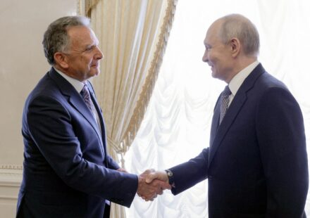 Putin and Zelenskyy Back Three-Way US Peace Talks to End Ukraine War