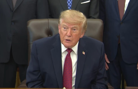 Trump Calls Flydubai Pilot a Hero; Co-Pilot ‘Perhaps a Terrorist’