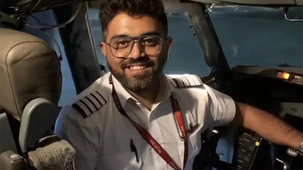 Ex-Minister Backs Medal of Honour for Flydubai Pilot Smit Machchhar