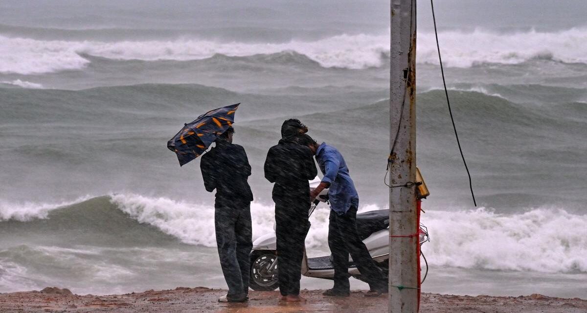 Cyclone Arnab LIVE Updates: Storm Just 140 km From Kakinada Port